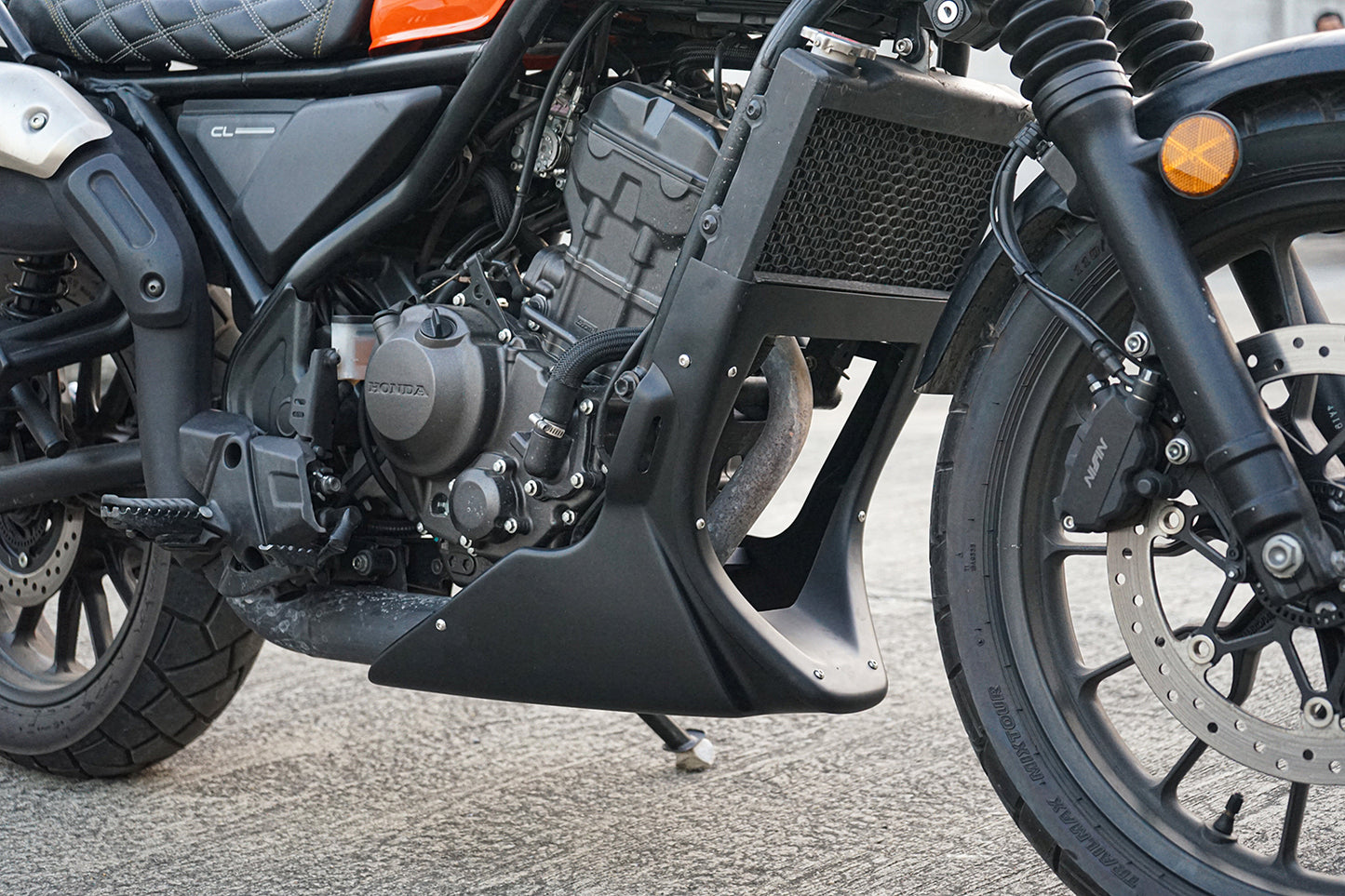 BLACK UNDER FAIRING COVER BELLY PAN ENGINE FOR HONDA SCL CL 300 2023 - 2025