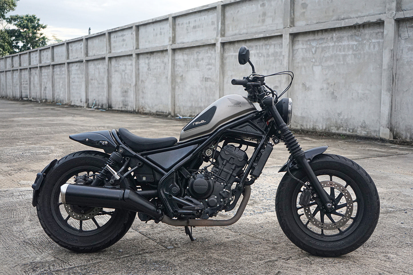 REAR FENDER FAIRING MUD GUARD LED BLACK V.2 FOR HONDA REBEL CMX 300&500 2017-2025