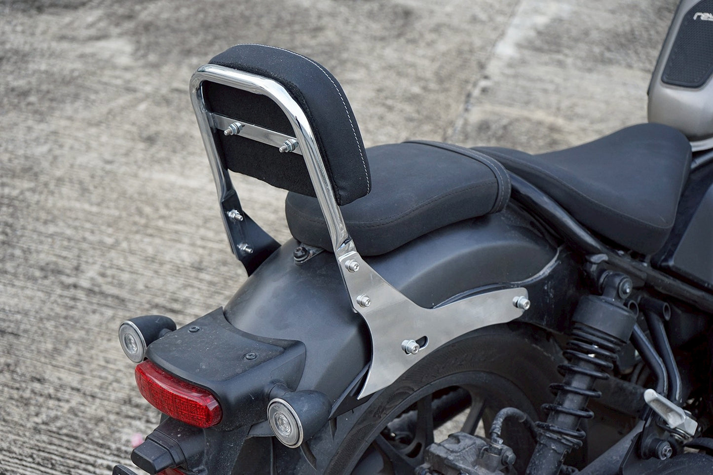 REAR BACKREST FOR PASSENGER STEEL CHROME SISSY BAR SEAT MAXNUS FOR HONDA REBEL CMX 300&500 2017-2025